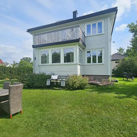 Apartment 2 Bedroom Stunning In *