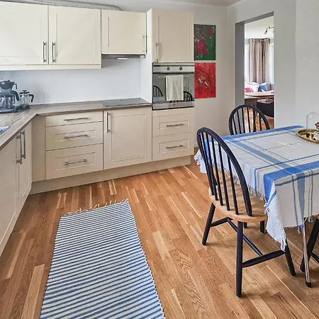 2 Bedroom Stunning In Appartement Tjøme